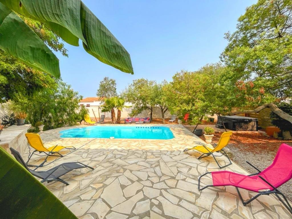 Napoleon Piscine&jacuzzi * Le Somail
